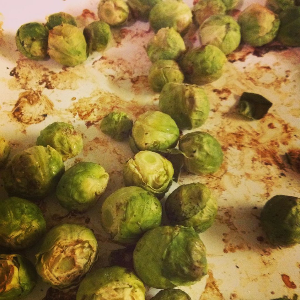 Gorgeous little golden #organic roasted Brussels sprouts! These are one of my favorite fall/winter veggies and are delicious simply roasted to bring out the sweet cabbage flavor. Will they make an appearance on your #holiday table?