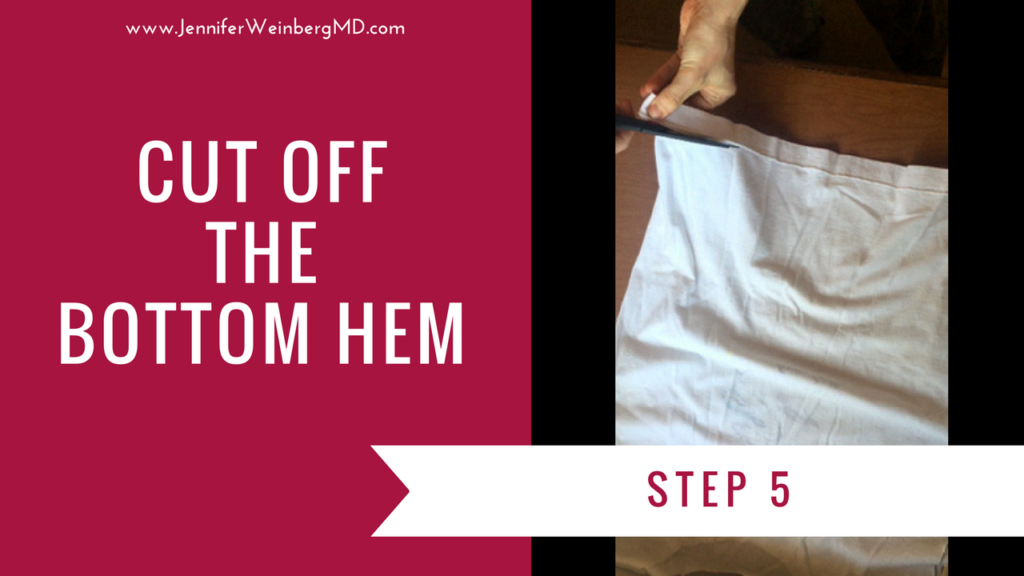 This #NoSew #DIY #Craft Project Helps You Reduce Waste and Carry Your #Produce in Style! Make Your Own Upcycled T-Shirt Shopping #Bag with this #Tutorial #zerowaste #minimalism #lesswaste #shopping #shoppingbag #green #eco #greenliving #naturalliving #makeyourown #doityourself #recycle #reuse #environment #earth #environmentalhealth #health #wellness
